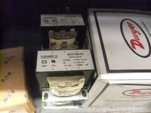 Yale Transformer 643739301 115/230v Primary,24v secondary, 25va 6347393-01 - Picture 1 of 1