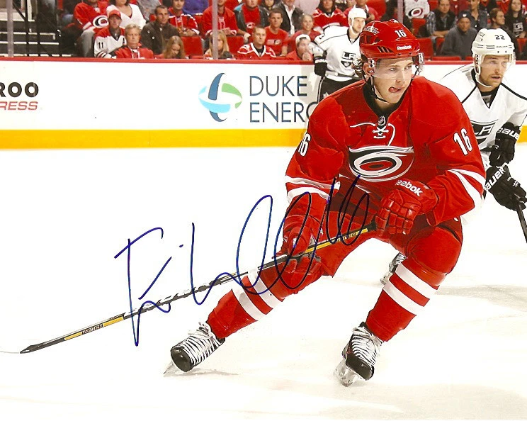 Foto autografiada 8x10 firmada por Carolina Hurricanes Elias Lindholm certificado de autenticidad B Foto 1 de 1