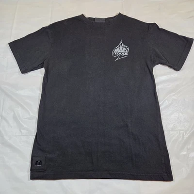 Camiseta gráfica Mac Tools M herramientas personalizadas “Lucky Lady garage” con abrebotellas Foto 1 de 4