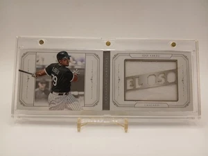 2015 National Treasures 1/25 Jose Abreu Star Booklet Jumbo Relic  - Bild 1 von 7