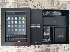 BlackBerry Passport Q30 32GB 13MP QWERTY Keyboard Cellphone  SQW100-1 - Afbeelding 1 van 17