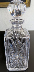 Decantador de cristal de corte vintage. Cuadrado masculino. Muy pesado. 4 libras. Sin astillas - Imagen 1 de 6