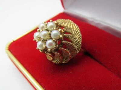 Винтажное коктейльное кольцо из чистого желтого золота 14 карат с семенами жемчуга сложная оправа 1970-е - Изображение 1 из 4