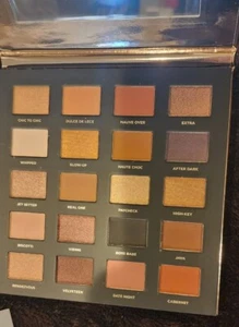 Iconic London Booming & Gleaming Eyeshadow Palette - Picture 1 of 5