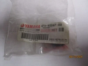 New Yamaha YZF750R 1995 4FM-W0047-00 Caliper Repair Kit (Lower Pistons) - Picture 1 of 3