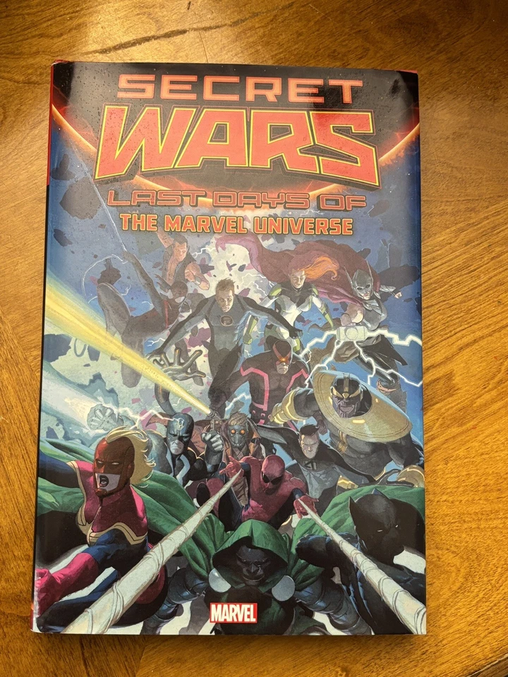 Marvel Secret Wars: Last Days of the Marvel Universe tapa dura Foto 1 de 4