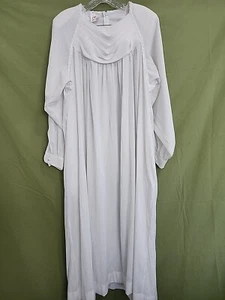 Vintage Le Voy's Women's White Long Sleeves Nightgown Size XL - Picture 1 of 9