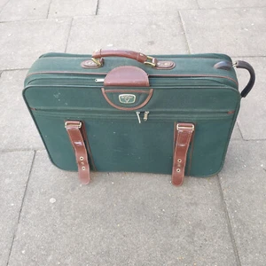 Antler Racing Green Medium Travel Vintage Suitcase Pulley handle needs attention - Picture 1 of 24