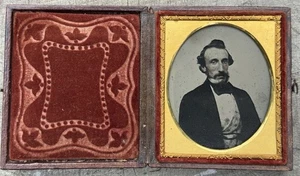Antikes 1/6 Teller Ambrotype Foto von Gentleman - Bild 1 von 7
