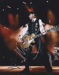 Mike Ness Social Distortion 8" x 10" Photo Hand Signed in 2022 + COA Guarantee - Picture 1 of 1