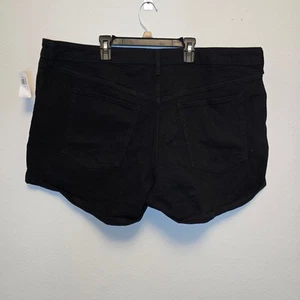 Old Navy Women's Black High Rise Stretch O.G. Straight Denim Shorts Size 22 - Picture 1 of 7