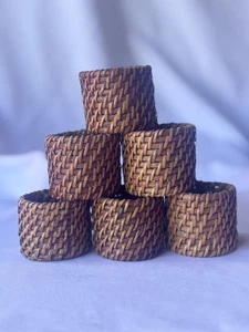 Set 6 anelli tovaglioli in vimini rattan intrecciato - Foto 1 di 3
