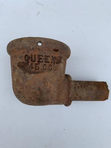 Vintage Cast Iron Diverter Cup for Well Pump Windmill ~ Queen Cover