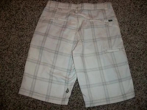 VOLCOM STONE New NWT Youth Boys Walk Shorts Casual White Chino 26/12 - Picture 1 of 2
