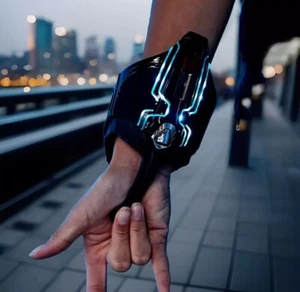 Disney Marvel Spider-Man Nanotecnología Web Shooters Base Vengadores Bóveda Exclusivo Nuevo - Imagen 1 de 8