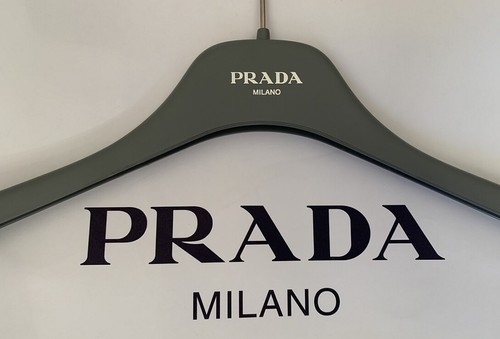 Prada appendiabiti appendiabiti per maglione giacca cappotto gilet abito camicetta top