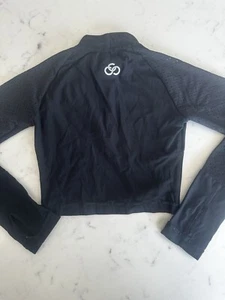 Chique Sport Cropped Skating Top - Picture 1 of 4