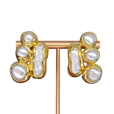 Pendientes de boda gruesos de perlas blancas cultivadas enchapados en oro para mujer Foto 1 de 4