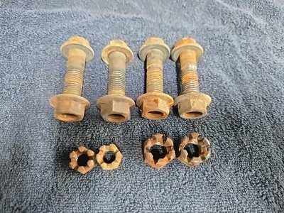 Ford Mustang 1987-1993 puntal a husillo nudillo pernos tuercas kit de herrajes OEM Foto 1 de 2