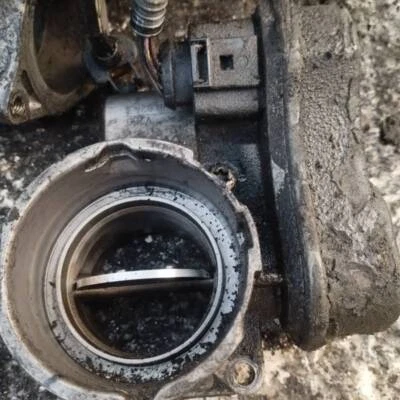 Válvula de carrocería de acelerador de alto flujo Volkswagen Passat 2008 (control de aire #2032998-66 Foto 1 de 4