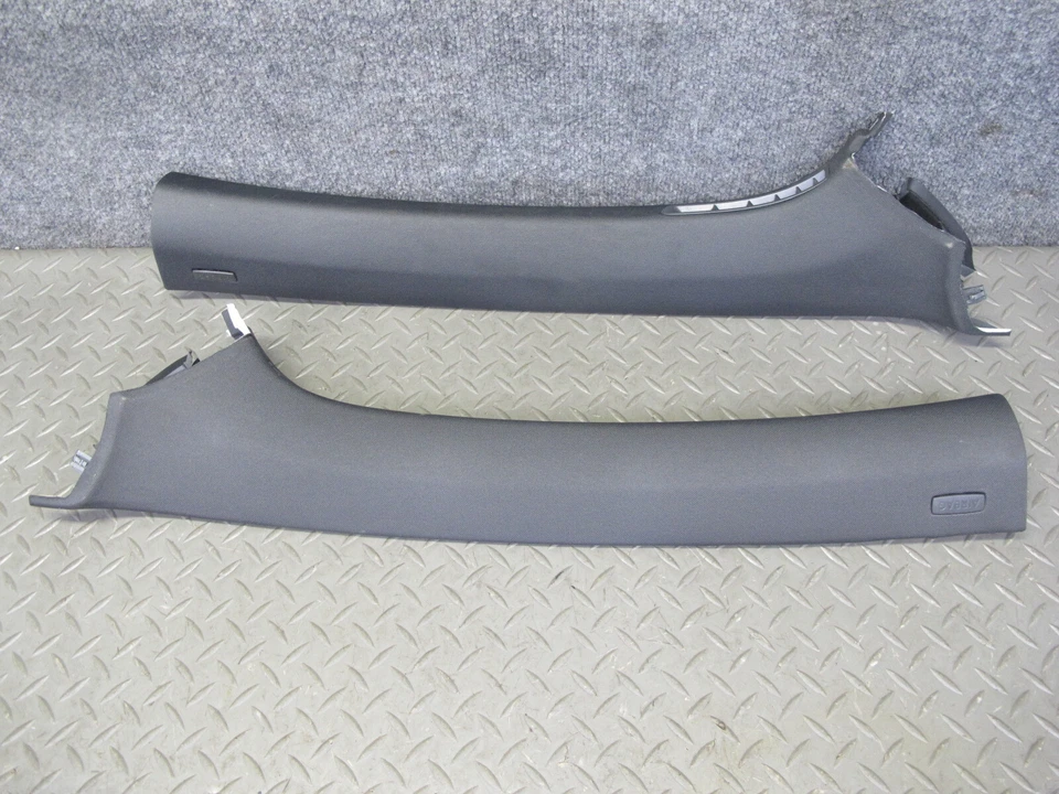 07-09 VW R32 GTI RABBIT MK5 INTERIOR DELANTERO IZQUIERDO Y DERECHO JUEGO DE MOLDURAS DE PILAR OEM Foto 1 de 4