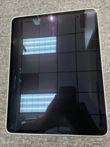 Apple iPad Pro 13" M4 256GB Cellular + WLAN Space Schwarz Entsperrt A Zustand - Bild 1 von 9