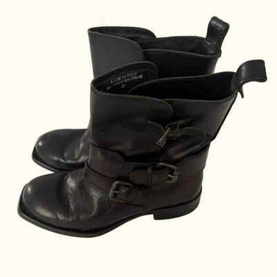 Botas Y2K Diesel Negro Dorado Cuero Motociclista Puntera Cuadrada 37 Hechas en Italia Negras Foto 1 de 4