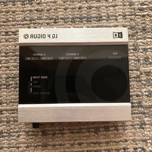 Native Instruments Audio 4 DJ good condition - Picture 1 of 2
