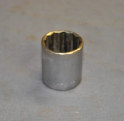Craftsman 1/2" drive x 1 & 1/8" - 12 point socket = V = USA - Image 1 of 3