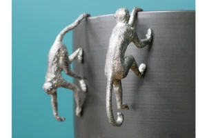 Set Of 2 Monkey Pot Hangers Outdoor Indoor Plant Sculpture Garden Home Decor - Picture 1 of 3