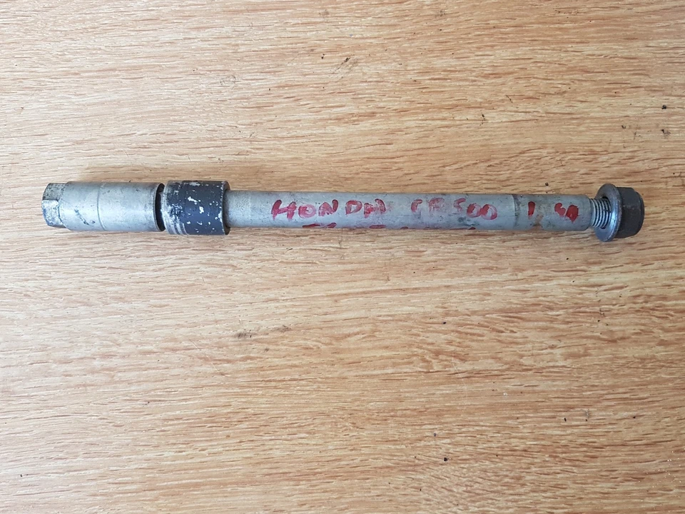 TUERCA ESPACIADORA DE HUSILLO DE RUEDA DELANTERA HONDA CB500  Foto 1 de 1