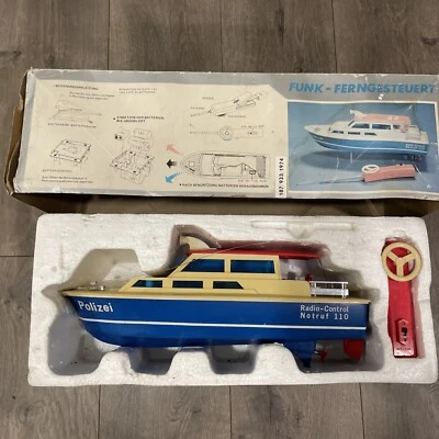 VTG 1974 Polizei Boat Remote Control 110 DICKIE SPIELZEUG Ferngesteuert 3343 - Image 1 of 4