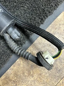 2017 - 2020 CHRYSLER PACIFICA LIFTGATE RIGHT SHOCK LIFT SUPPORT OEM 68230340AE - Picture 1 of 6