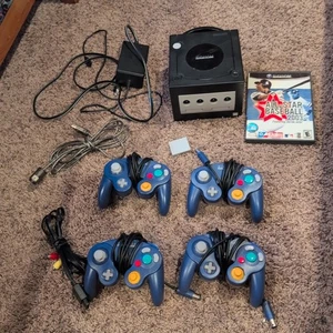 Paquete de sistema de consola Nintendo GameCube negro DOL-001 con 4 controladores DOL-003 - Imagen 1 de 15