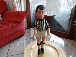 PUPAZZO BAMBOLA EFFE BETTEGA JUVENTUS 1971 serie I CAMPIONI CALCIATORI 37cm ORIG - Imagen 1 de 7