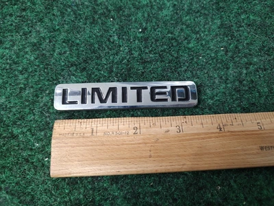 GMC TERRAIN ACADIA SIERRA LIMITADO EMBLEMA LOGOTIPO INSIGNIA SIGNO SÍMBOLO USADO FABRICANTE DE EQUIPOS ORIGINALES 1M4 Foto 1 de 4