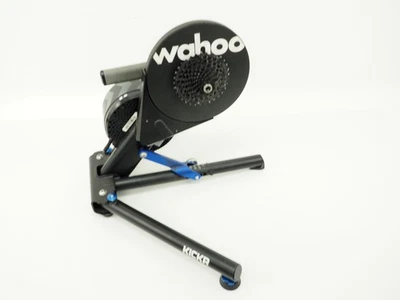 Wahoo KICKR Smart V4 Bicicleta Entrenador Interior con Cassette de 12 Velocidades 10-33T WFBKTR118 Foto 1 de 4