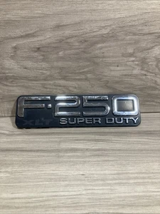 99-04 FORD F-250 XLT SUPER DUTY SIDE FENDER EMBLEM LOGO BADGE SIGN SYMBOL OEM - Picture 1 of 4
