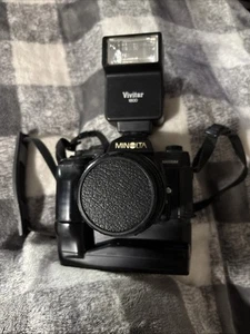 MINOLTA MAXXUM 9000 AF con unità motore/flash vivitar, obiettivo 28-80 mm. NON TESTATO - Foto 1 di 18