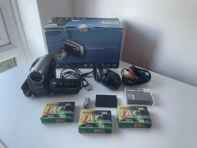 Samsung VP-D381 Handheld MiniDV Cassette Camcorder Black Tested Working Pre Own - Image 1 of 4