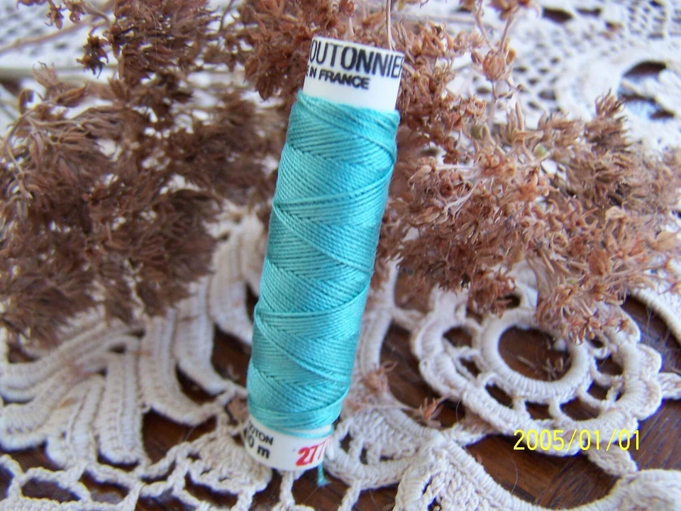 Ancienne Bobine de coton boutonnières DMC. N° couloris 2777. Bleu. Réf. N461 - Photo 1/1