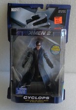 NEW 2003 TOYBIZ X-MEN 2 CYCLOPS w/LIGHT-UP OPTIC BLAST & CLEAR BATONS 70715