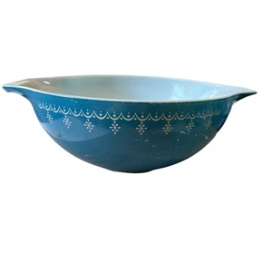 Vintage Pyrex SNOWFLAKE GARLAND 4 QT Cinderella MIXING BOWL 444 Blue & White - Picture 1 of 15