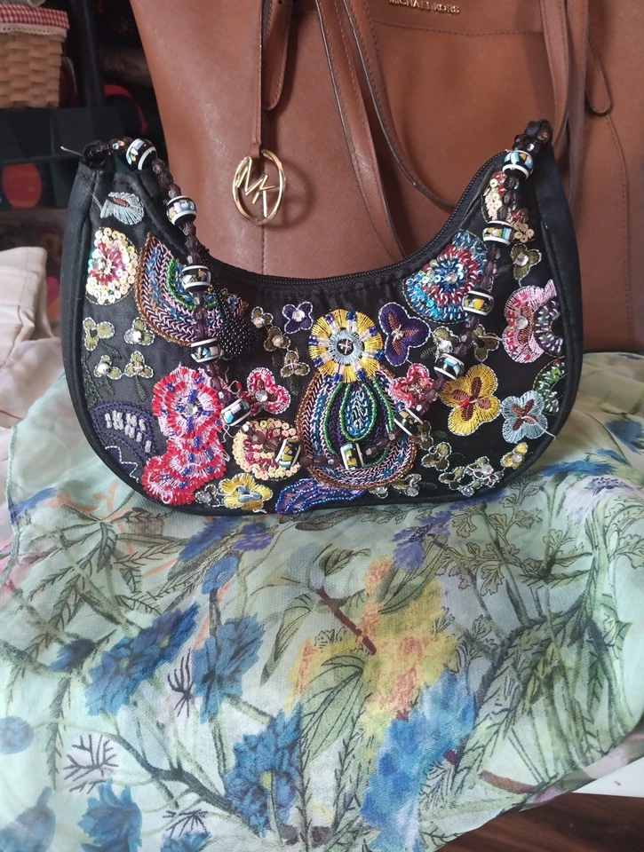 Bolso de Noche La Regale Con Cuentas Cartera Lentejuelas Flores Brillantes Cuentas Bordado... Foto 1 de 4