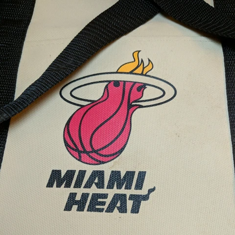 NBA MIAMI HEAT BASKETBALL CARNIVAL CRUISE LINE SHIP WATER RESISTANT TOTE BAG NEW Cover
