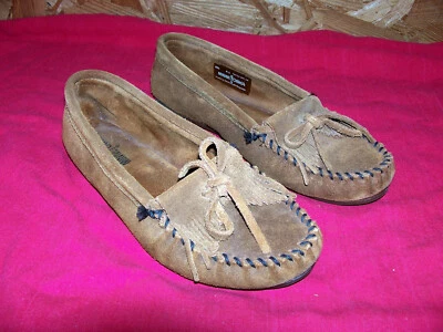 Women’s Size 8.5 Minnetonka Moccasins Shoes Leather Loafers Indian Slip On 8 ½ - Image 1 of 4