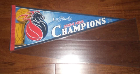 2004 DETROIT PISTONS NBA CHAMPIONS PENNANT  - NEW Cover