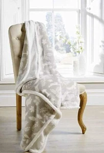 Sherpa Reverse Supersoft Throw in Grey with Woodlands Design 130cm x 180cm - Picture 1 of 1