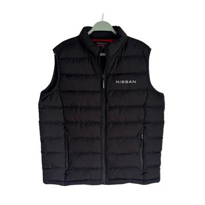 Hombre Talla L | Producto Oficial Nissan | Chaleco acolchado negro. Foto 1 de 2
