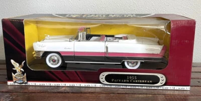 Road Signature Deluxe Edition 1955 Packard Caribbean 1:18 White/Pink - Image 1 of 4